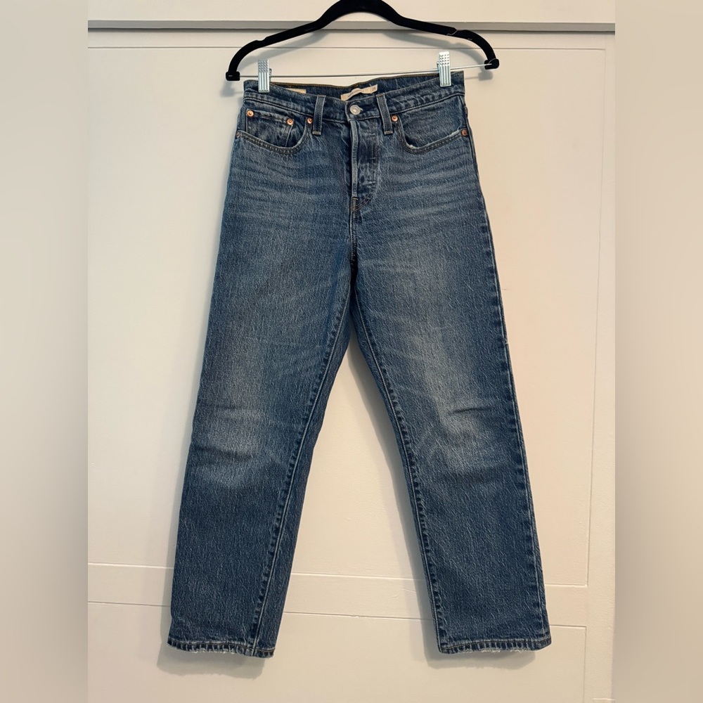 Levi's Wedgie Straight-Leg Jeans